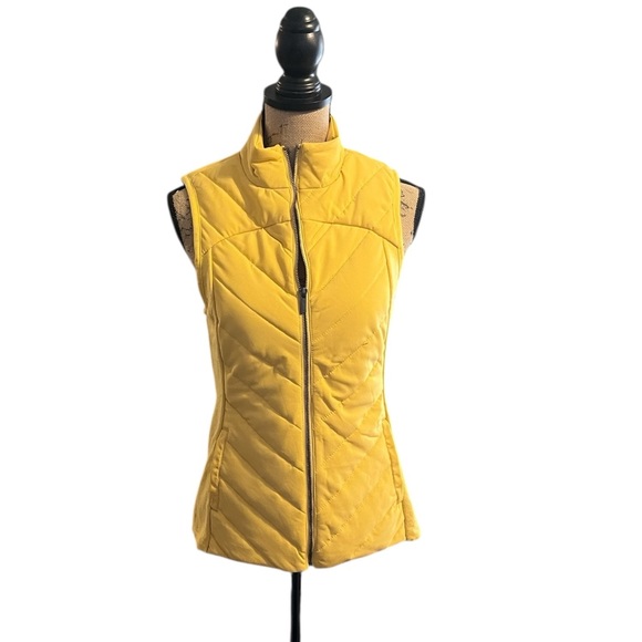 NIC + ZOE Active Yellow Quilted Zipper Vest with Pockets